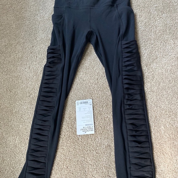 Athleta Pants - Athleta salutation Stash Pocket 7/8 NWT